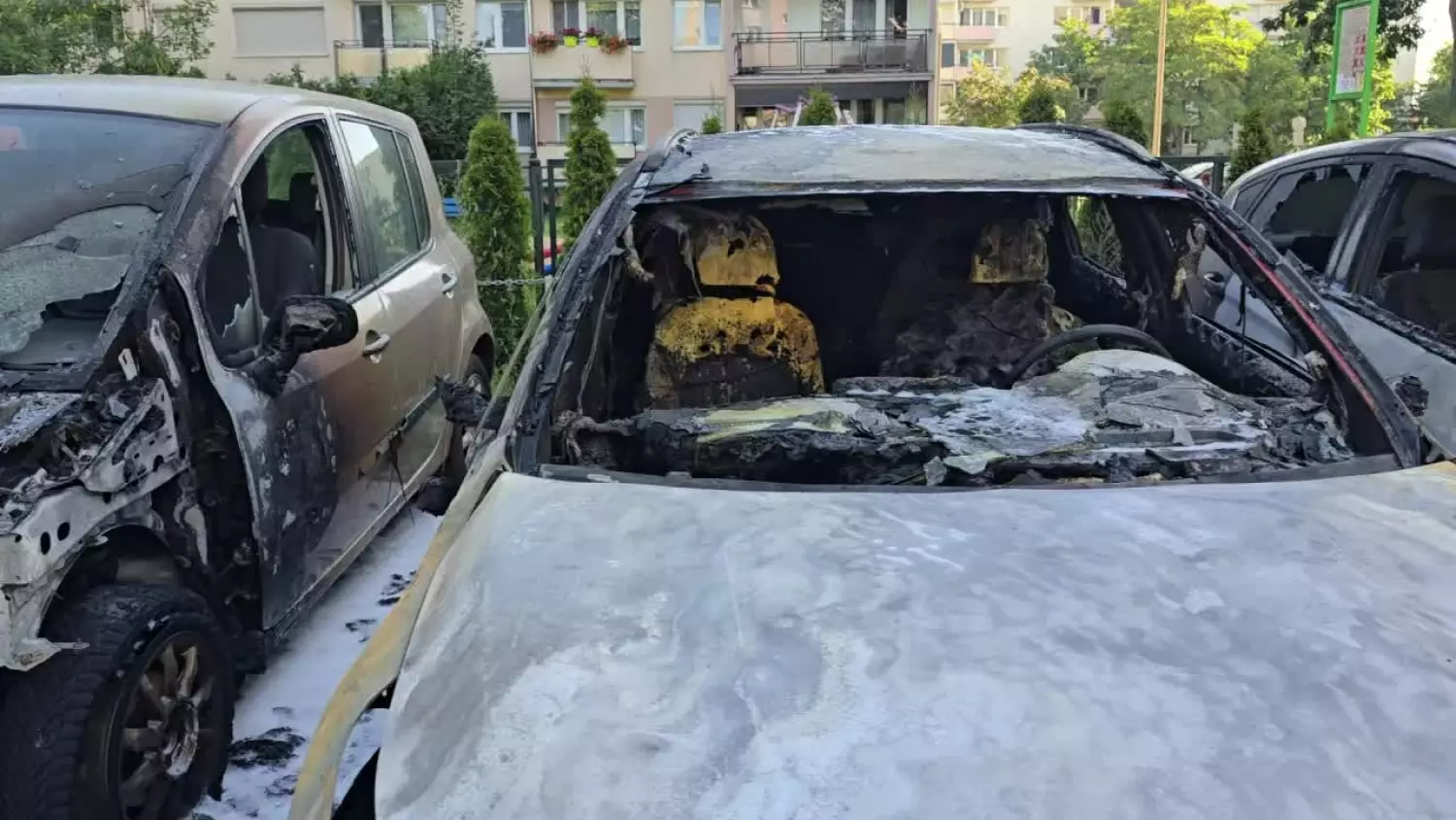 4 auta ucierpiały w wyniku nocnego pożaru na ul Łanowej