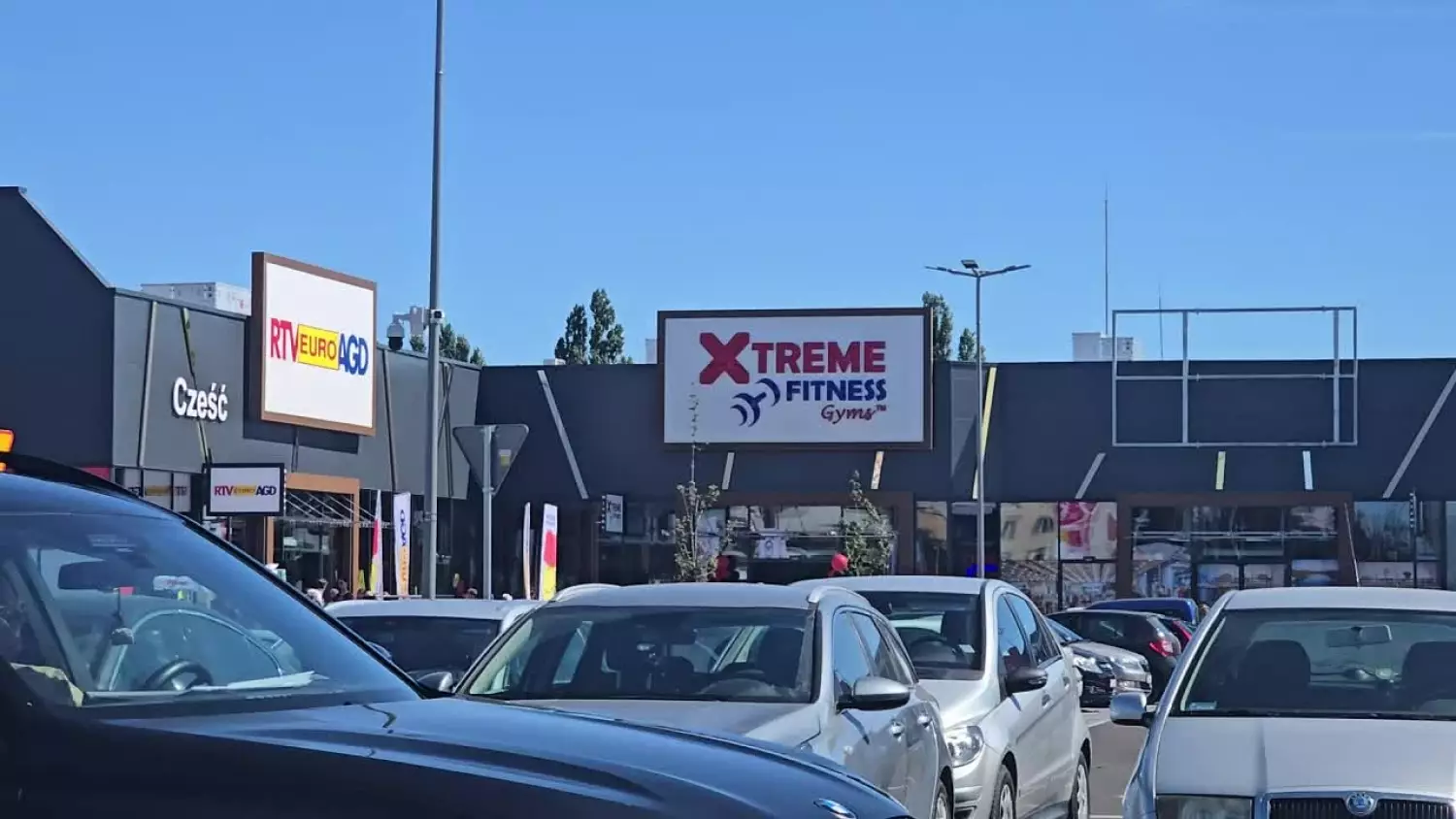 Nowe centrum handlowe przy ul. Kruszyńskiej otwarte