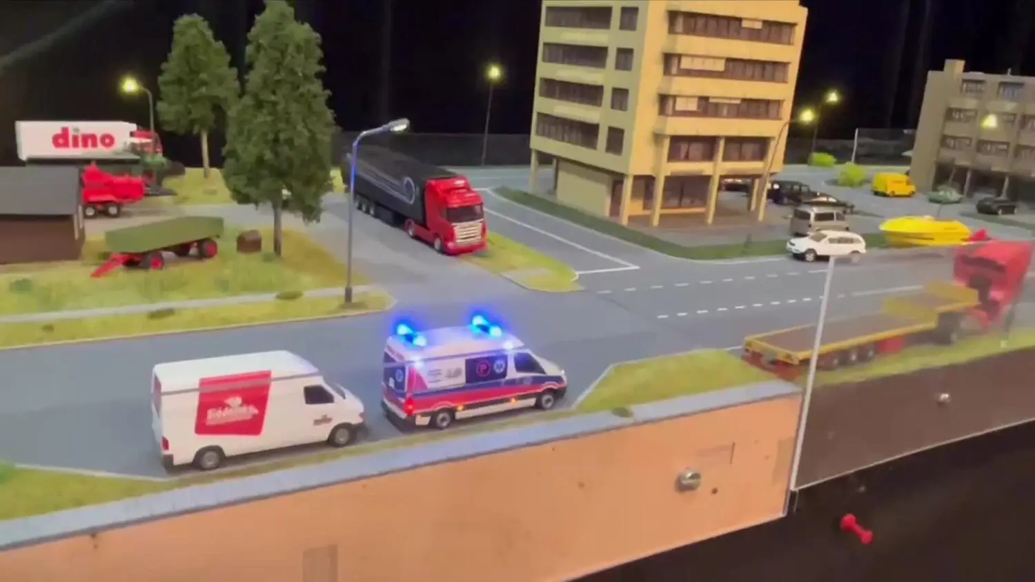 Trwa VII Wystawa Makiet Kolejowych i Samochodowych