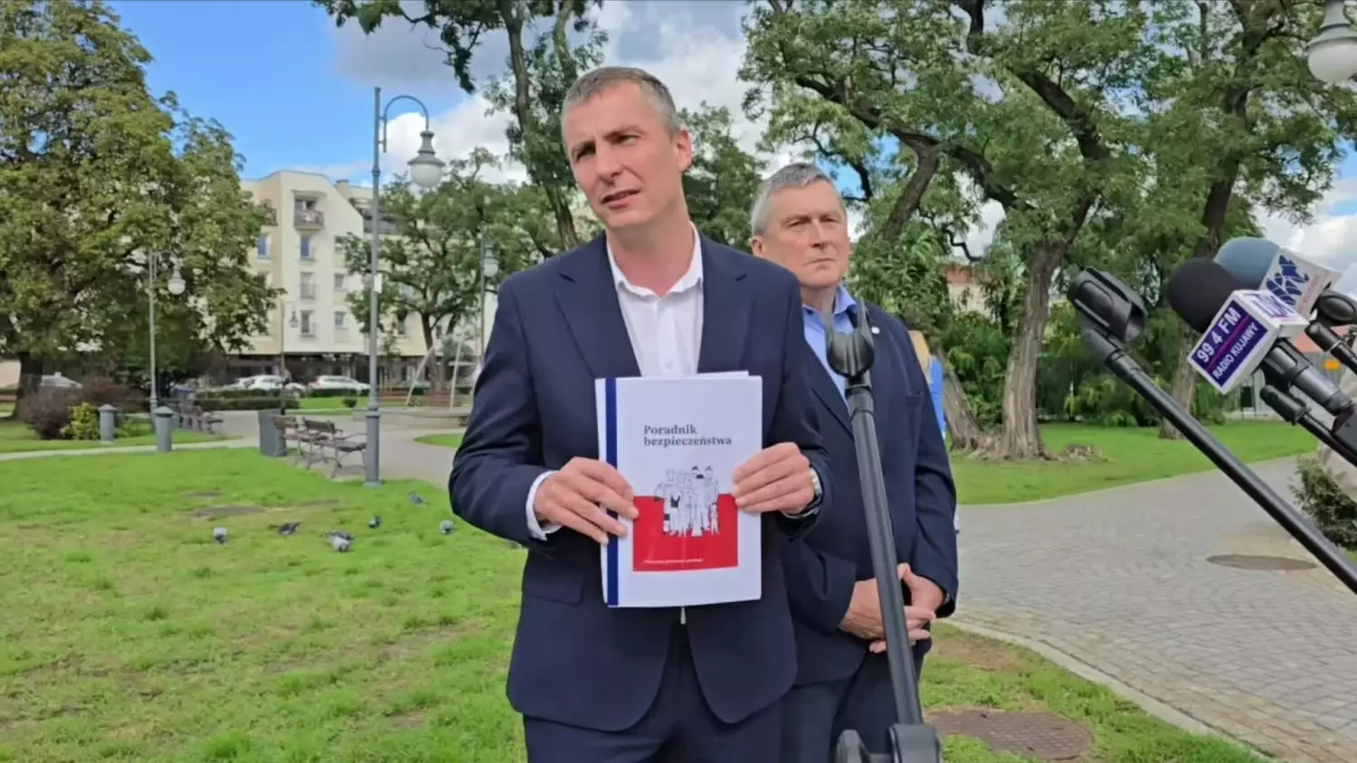 Konferencja prasowa nt. schronów, monitoringu oraz poradnika bezpieczeństwa