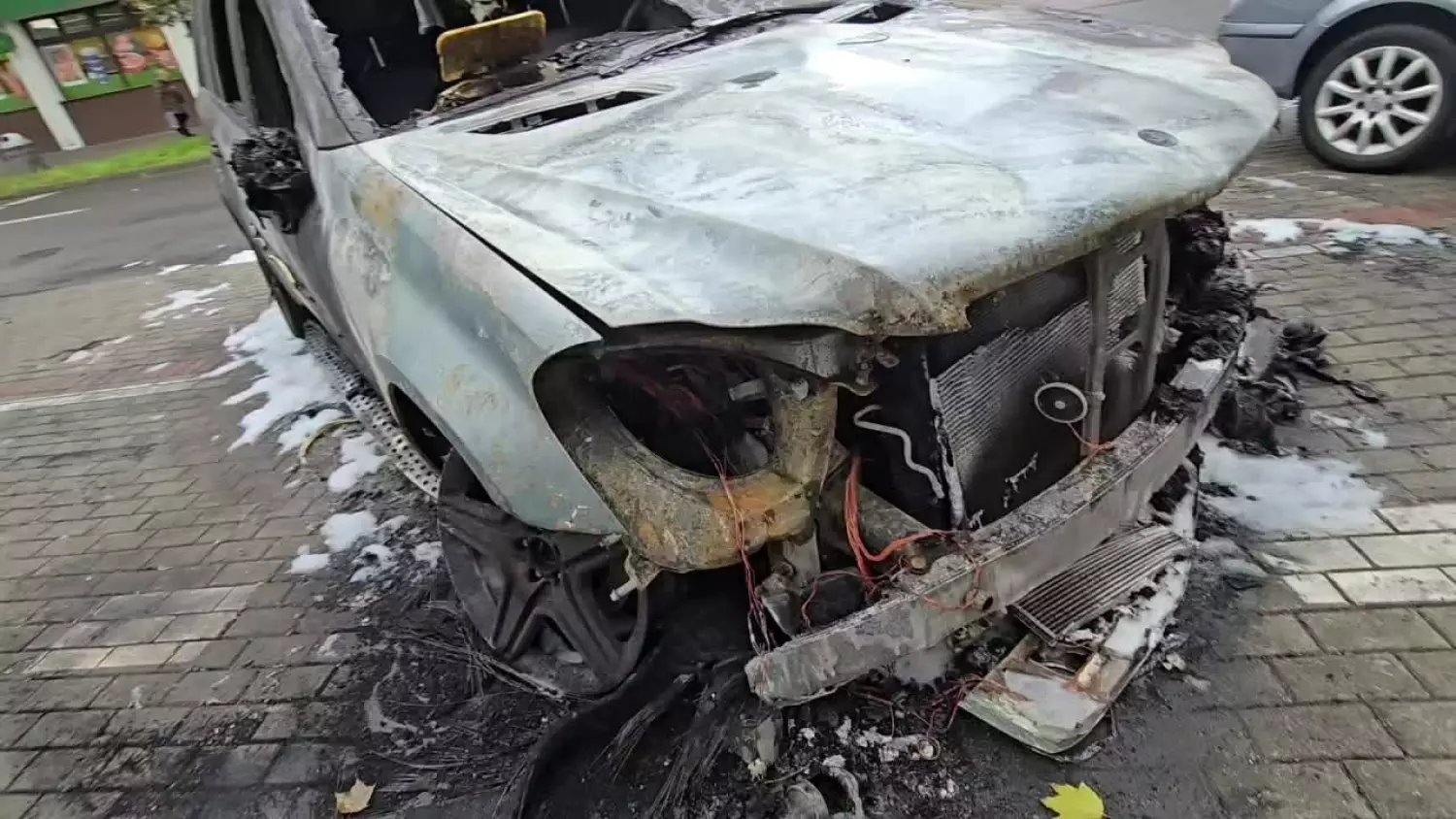 We Włocławku spłonęło kolejne auto. Tym razem Mercedes