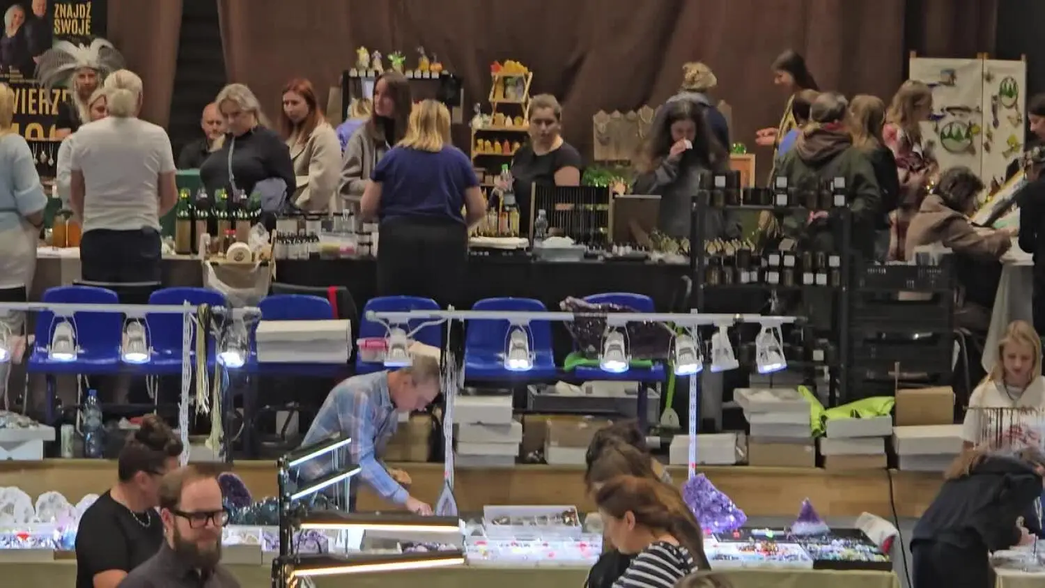 Trwają targi ezoteryczne, terrarystyczne i skamieniałości w hali OSiR