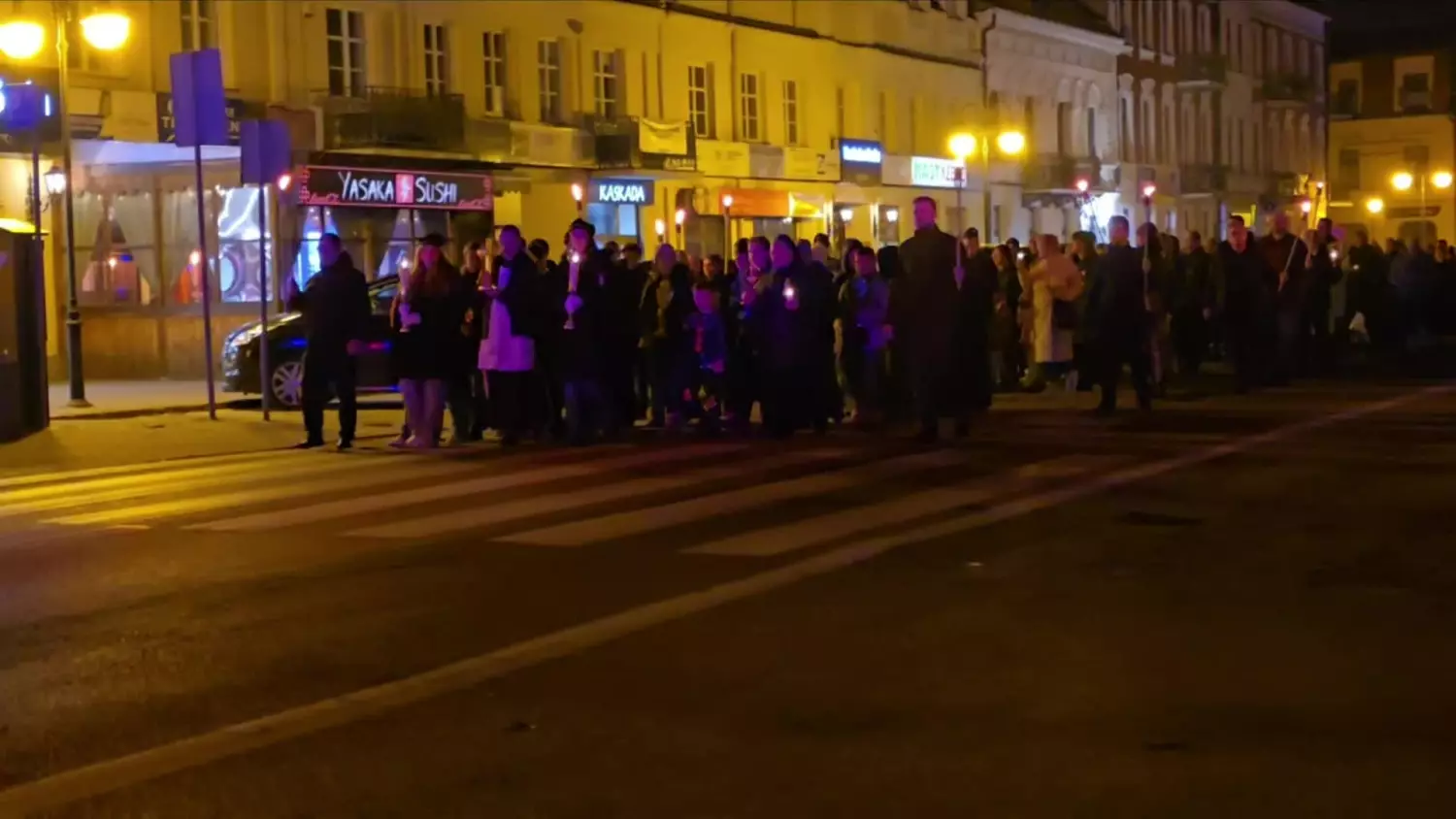 Procesja z relikwiami przeszła wokół placu Wolności