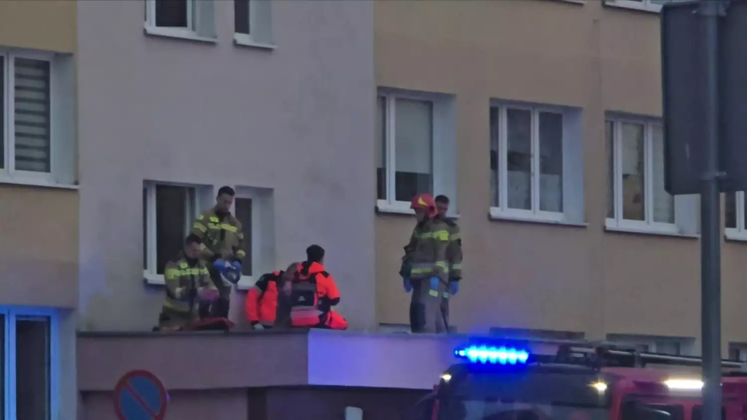 Tragiczne zdarzenie na os. Kazimierza Wielkiego. Nie żyje mężczyzna